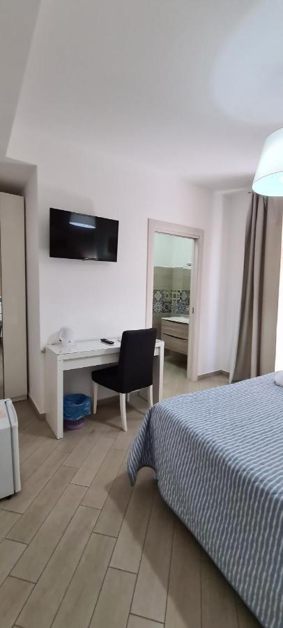 Belvedere Rent Rooms Кампофеліче-ді-Роччелла Екстер'єр фото