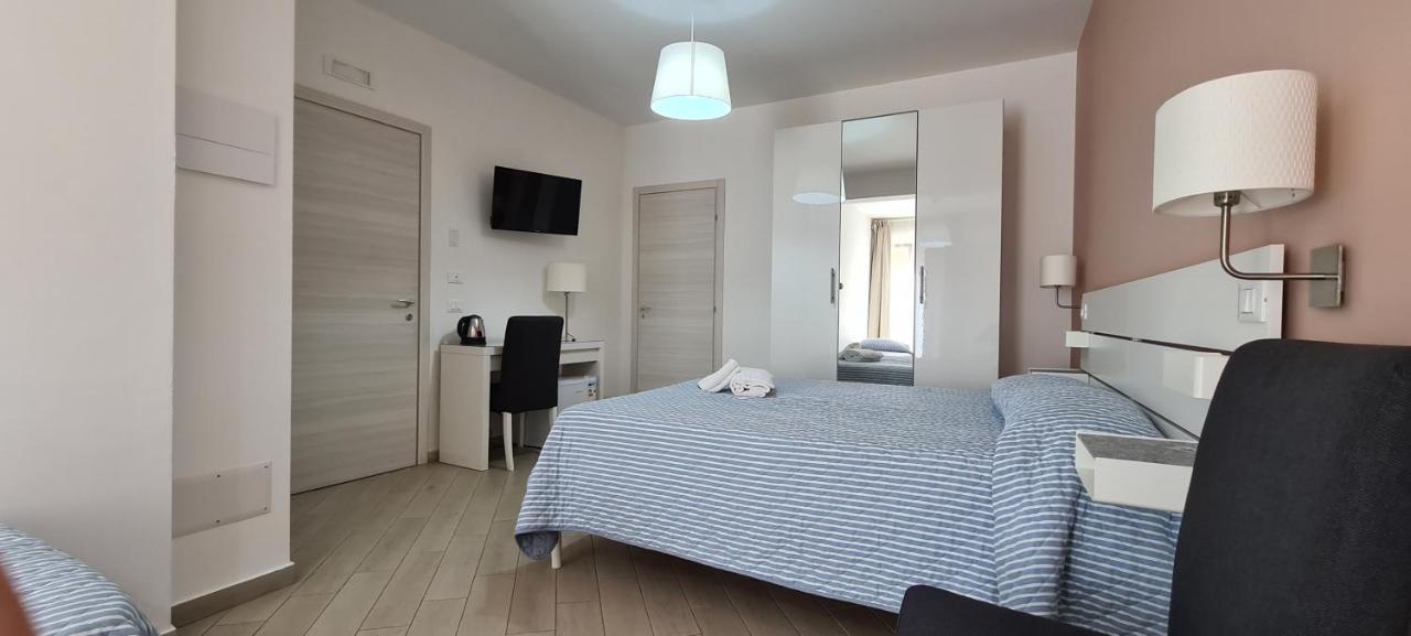 Belvedere Rent Rooms Кампофеліче-ді-Роччелла Екстер'єр фото