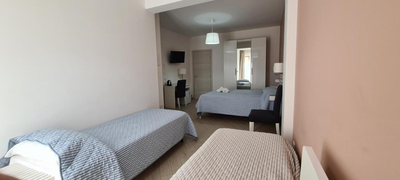 Belvedere Rent Rooms Кампофеліче-ді-Роччелла Екстер'єр фото