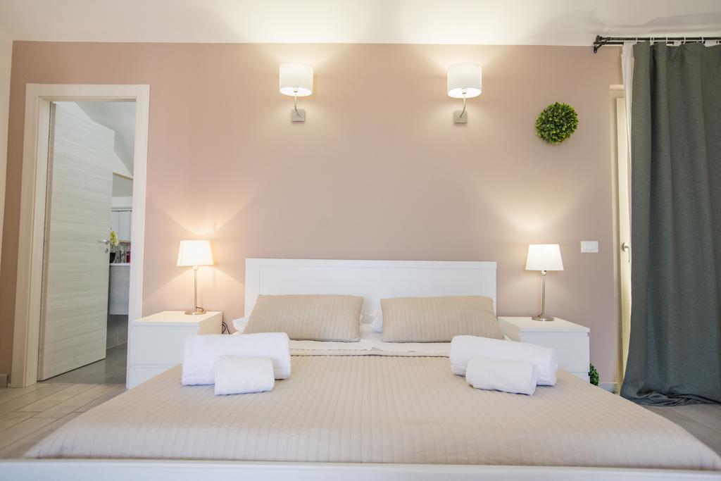 Belvedere Rent Rooms Кампофеліче-ді-Роччелла Екстер'єр фото