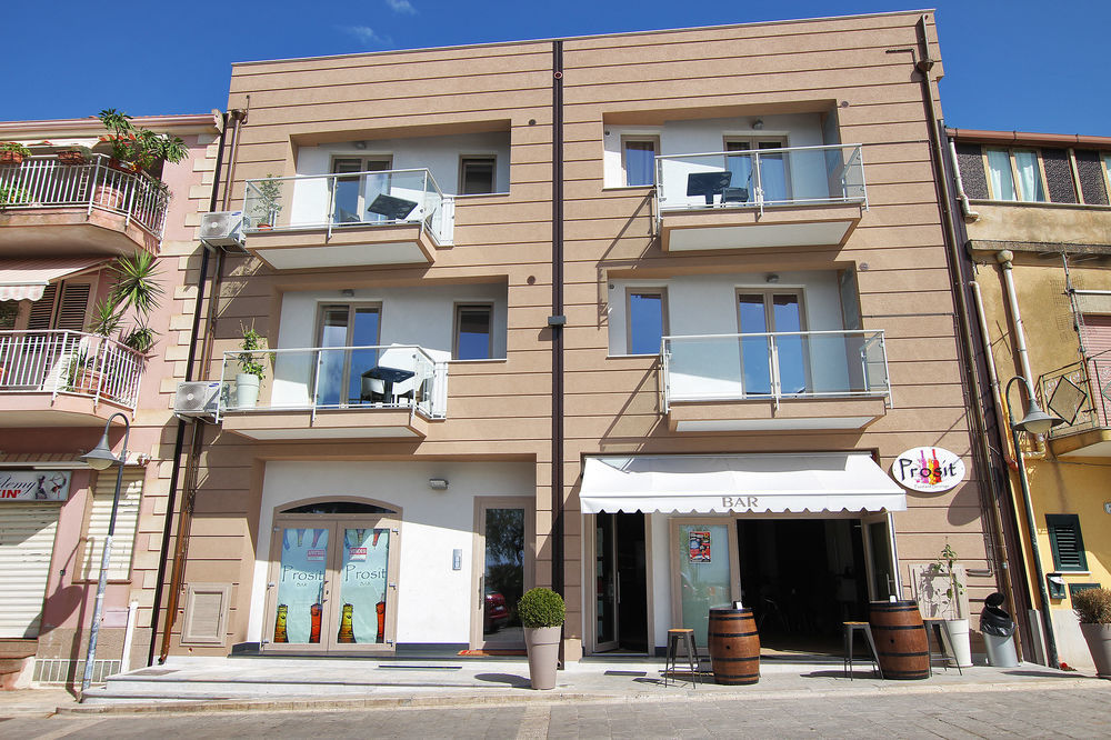Belvedere Rent Rooms Кампофеліче-ді-Роччелла Екстер'єр фото