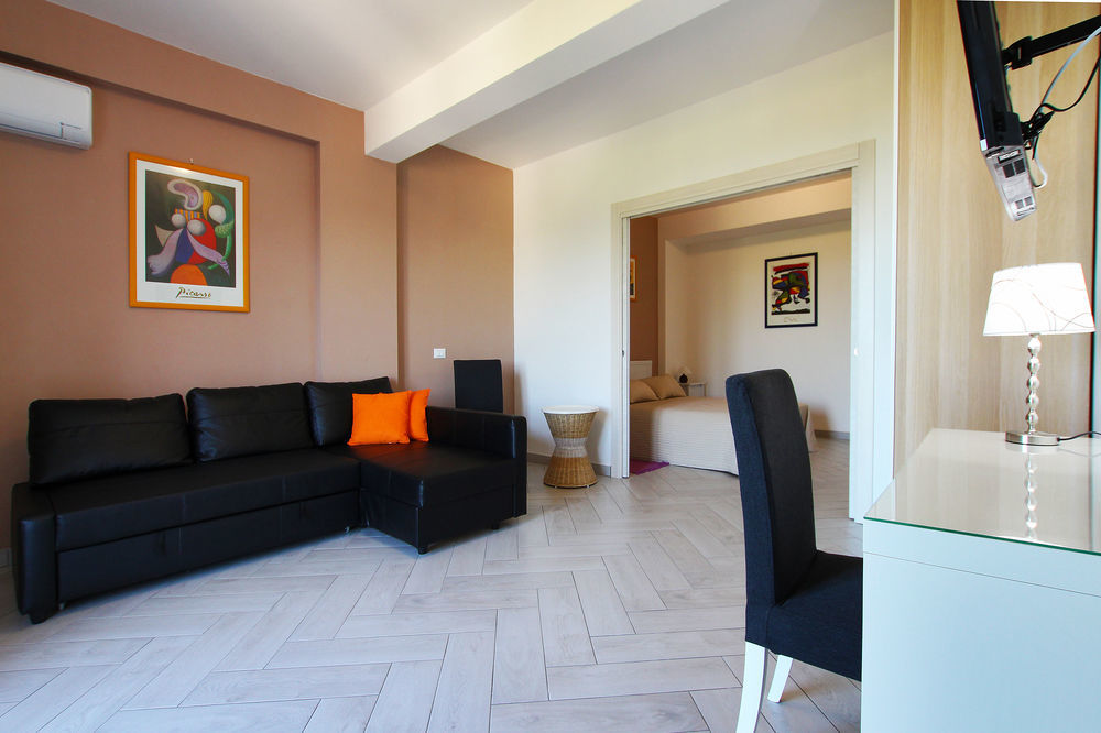 Belvedere Rent Rooms Кампофеліче-ді-Роччелла Екстер'єр фото