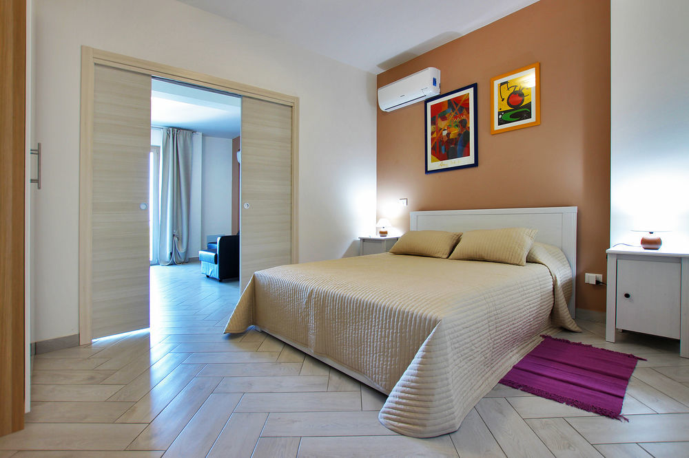 Belvedere Rent Rooms Кампофеліче-ді-Роччелла Екстер'єр фото
