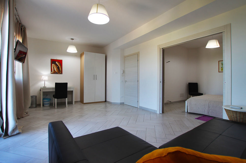Belvedere Rent Rooms Кампофеліче-ді-Роччелла Екстер'єр фото