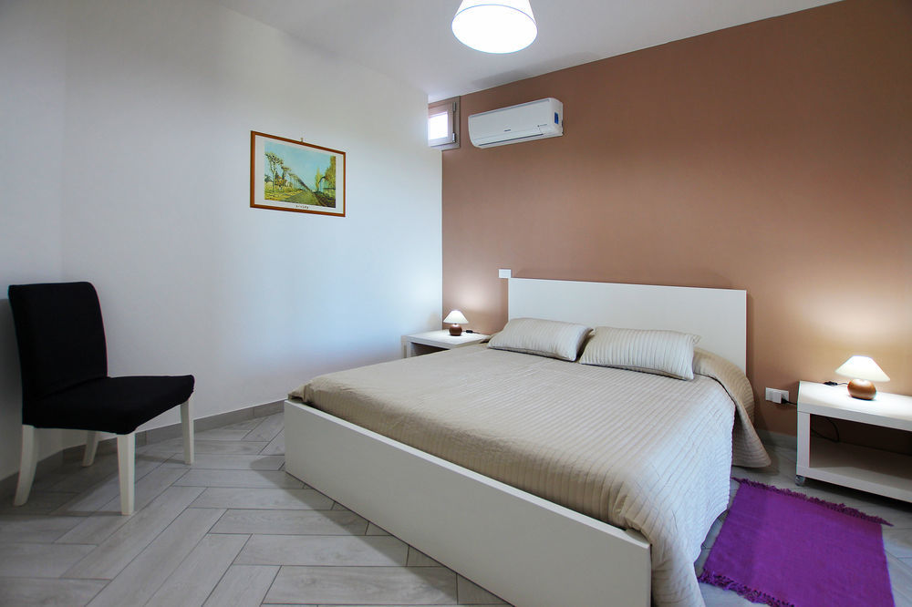 Belvedere Rent Rooms Кампофеліче-ді-Роччелла Екстер'єр фото