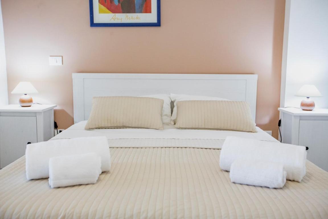 Belvedere Rent Rooms Кампофеліче-ді-Роччелла Екстер'єр фото