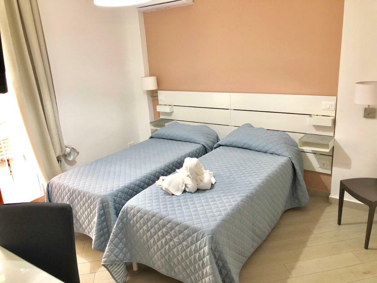 Belvedere Rent Rooms Кампофеліче-ді-Роччелла Екстер'єр фото